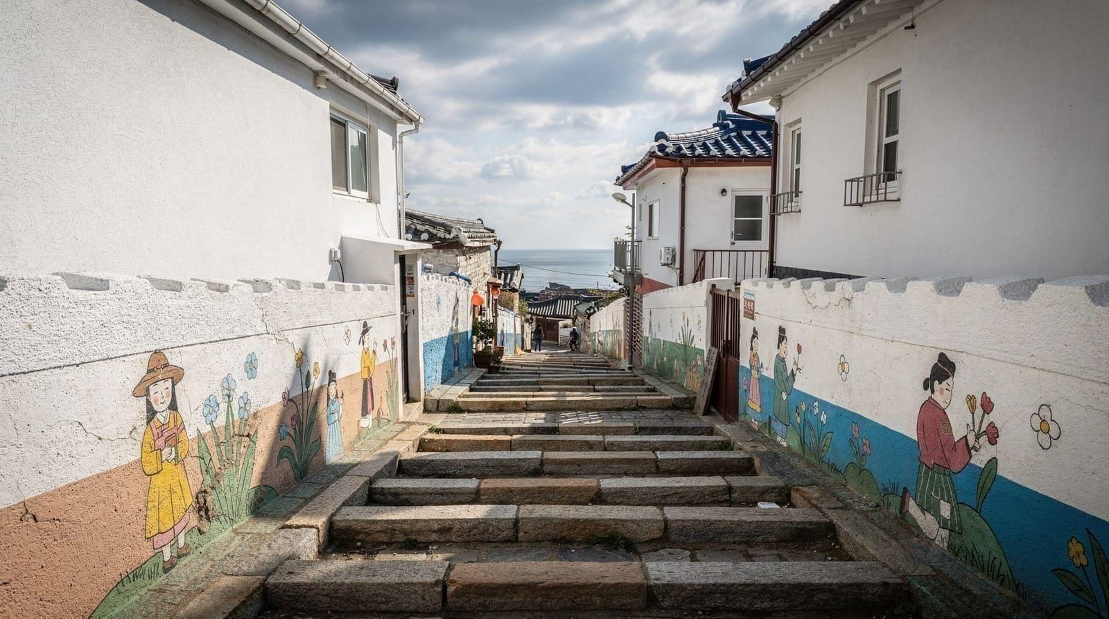 Huinnyeoul Culture Village: Busan's quieter hillside alternative